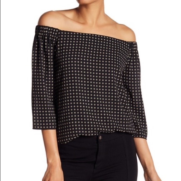 Bailey 44 Tops - LikeNew Bailey 44 Patterned Offthe Shoulder Blouse
